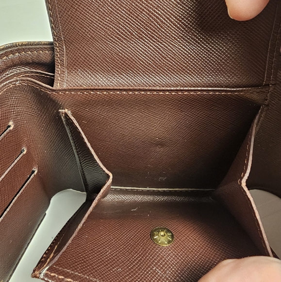 LV Cherry Mini Lin Wallet Bifold with Coin Pouch - Unisex - Picture 6 of 9